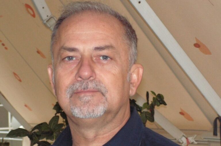 Από το Κίεβο… στη Λάρισα σε 23 ώρες: Η μαρτυρία Έλληνα δασκάλου που έφυγε από την Ουκρανία