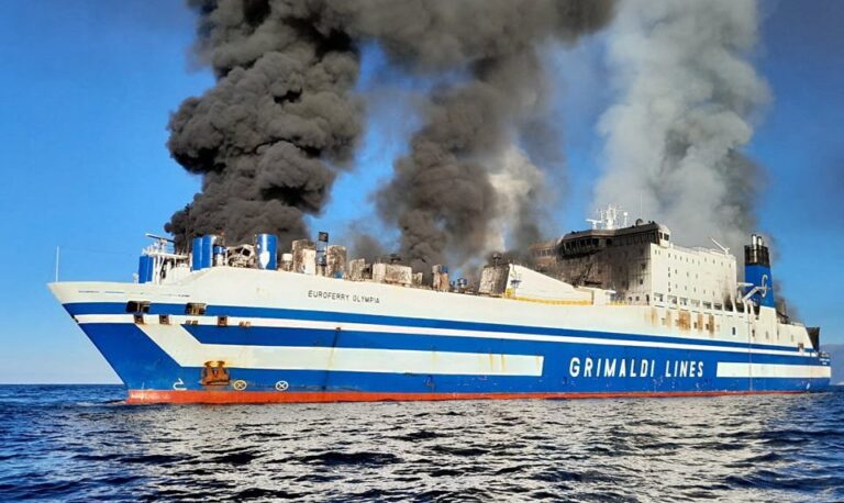 Euroferry Olympia: Βρέθηκε απανθρακωμένη σορός μέσα σε φορτηγό