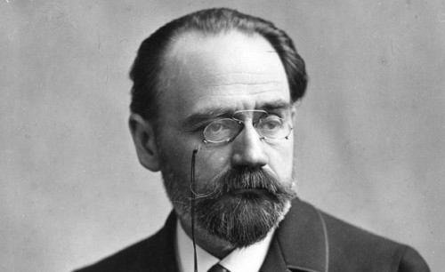 Στις 23 Φεβρουαρίου του 1898 ο Εμίλ Ζολά καταδικάζεται για συκοφαντική δυσφήμιση εναντίον της γαλλικής κυβέρνησης