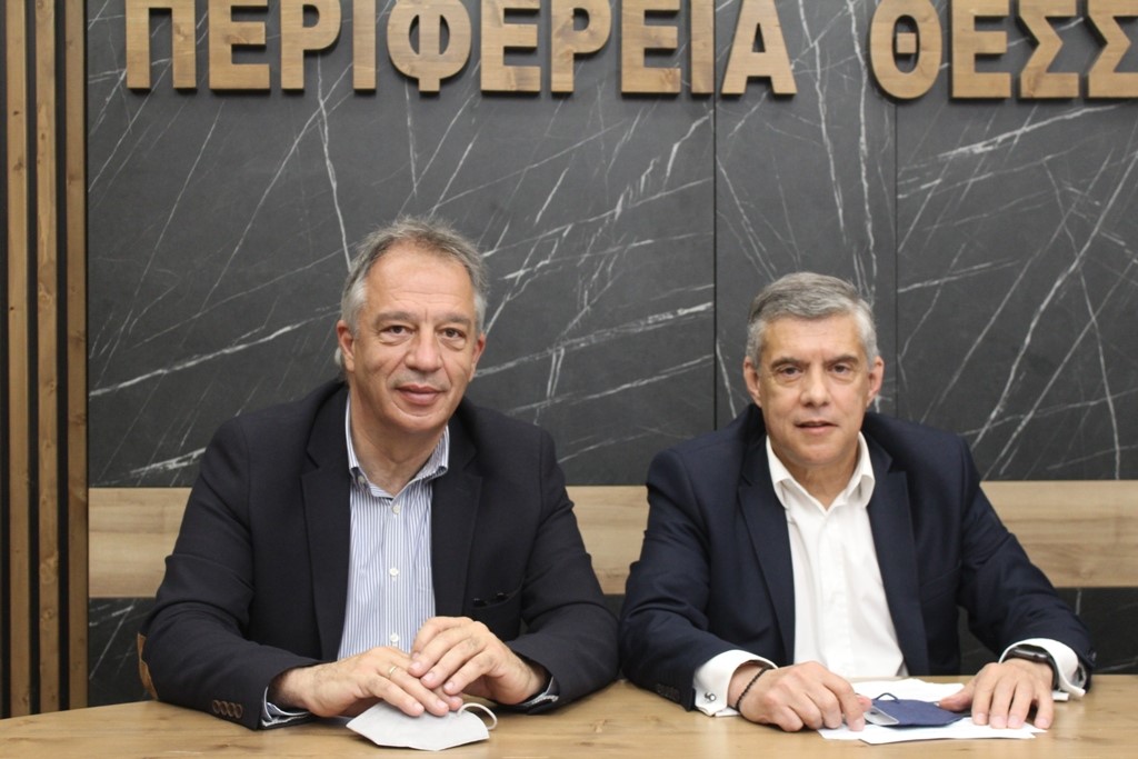 Τα γήπεδα σε Πηγή, Πρίνο, και Καρυές (ΤΕΦΑΑ) αποκτούν σύγχρονο χλοοτάπητα από την Περιφέρεια Θεσσαλίας