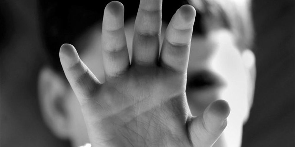 Λάρισα: Μητέρα καταγγέλλει κακοποίηση του 9χρονου ΑΜΕΑ γιου της στο σχολείο