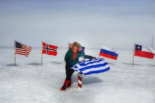 Βανέσα Αρχοντίδου: «Ανέβασε» την ελληνική σημαία στον Νότιο Πόλο