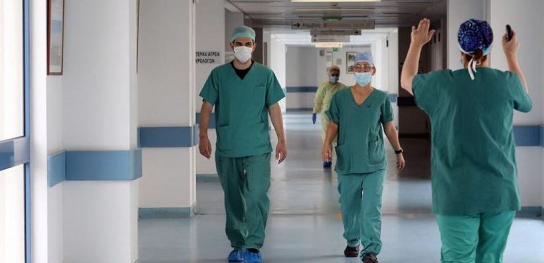 ΕΣΥ: Ενισχύεται με 500 τραυματιοφορείς