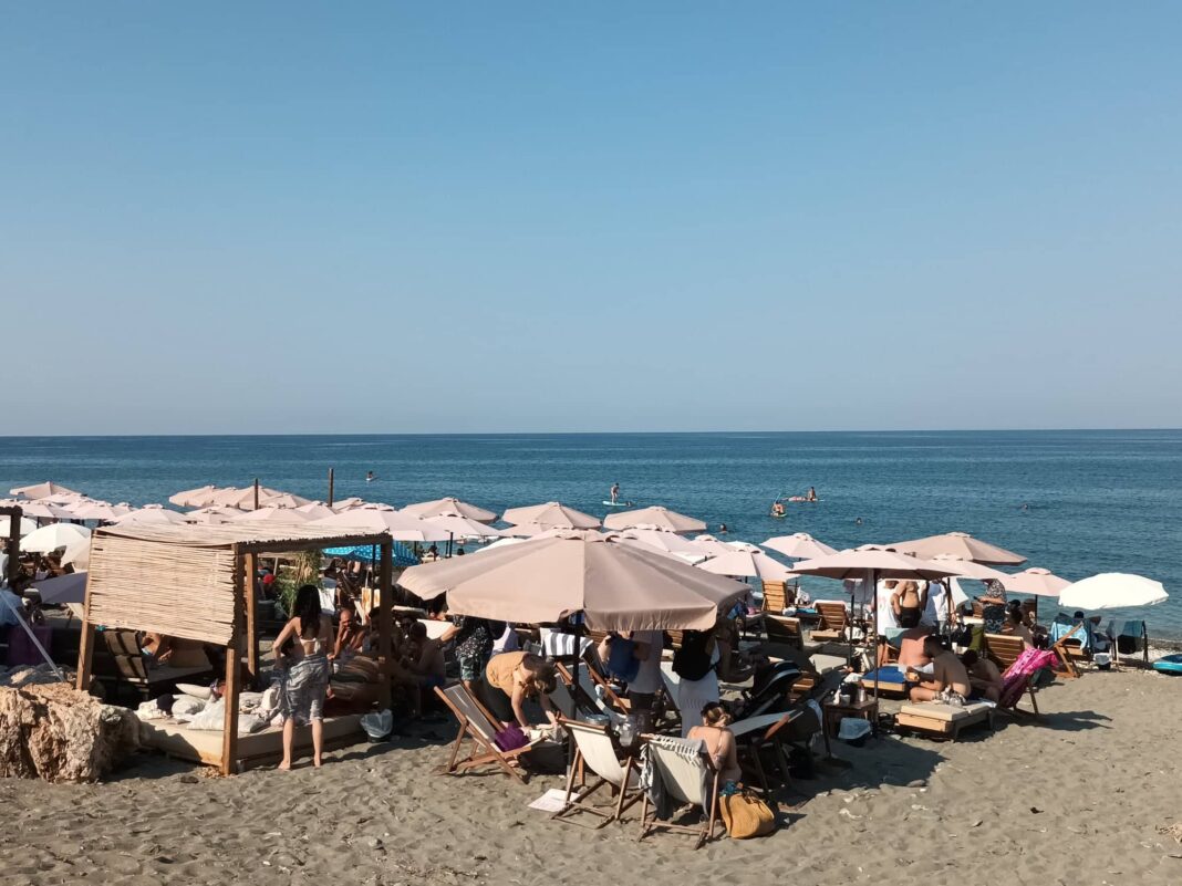 Μπλόκο στους «καταληψίες» των παραλιών