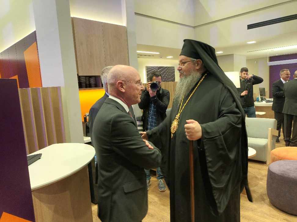 εγκαίνια της Optima Bank 