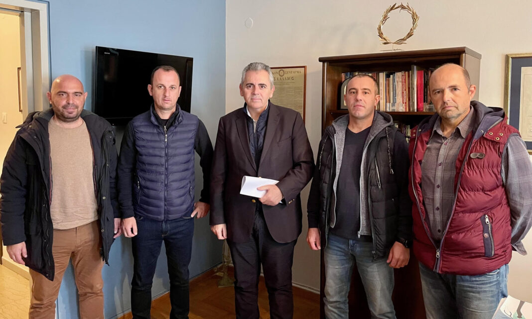 ΧΑΡΑΚΟΠΟΥΛΟΣ ΜΕ ΕΝΩΣΗ ΠΥΡΟΣΒΕΣΤΩΝ