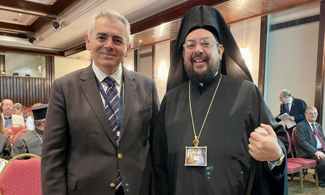 Μάξιμος Χαρακόπουλος με τον μητροπολίτη Μπουένος Άιρες