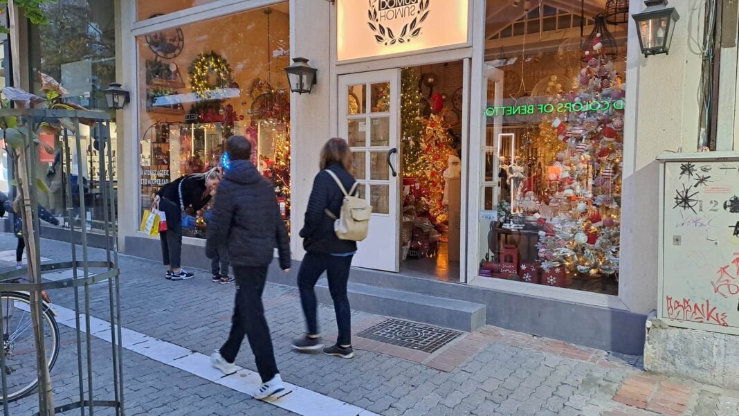 Χριστουγεννιάτικη αγορά στη Λάρισα