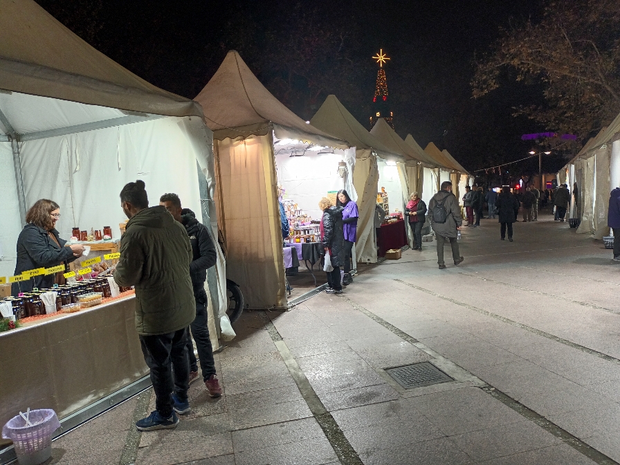 1η μέρα για την 10η γιορτή μελιού στην κεντρική πλατεία Λάρισας