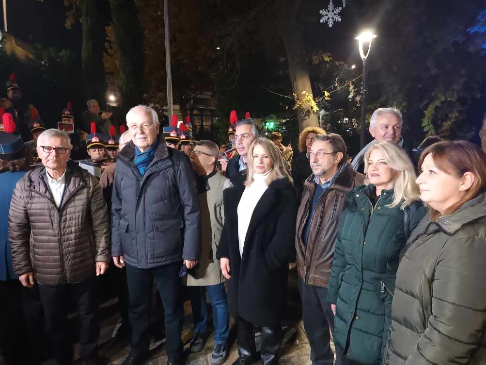 Λάρισα: Πλήθος κόσμου στο παραμυθένιο Πάρκο των ευχών