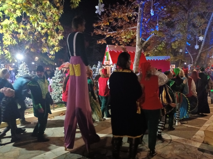 Λάρισα: Πλήθος κόσμου στο παραμυθένιο Πάρκο των ευχών