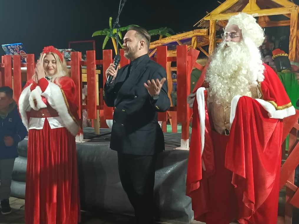 Λάρισα: Πλήθος κόσμου στο παραμυθένιο Πάρκο των ευχών
