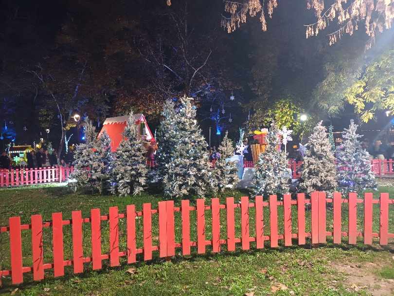 Λάρισα: Πλήθος κόσμου στο παραμυθένιο Πάρκο των ευχών
