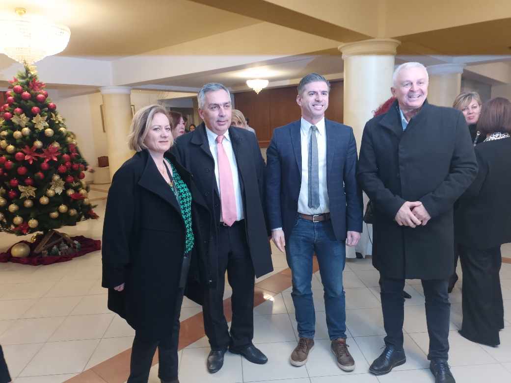 Τα Χριστούγεννα βρήκαν το νόημα τους στην αποψινή εκδήλωση αλληλεγγύης για τη δημιουργία ξενώνα Καρκινοπαθών