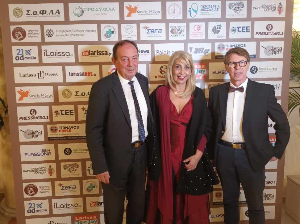 Τα Χριστούγεννα βρήκαν το νόημα τους στην αποψινή εκδήλωση αλληλεγγύης για τη δημιουργία ξενώνα Καρκινοπαθών