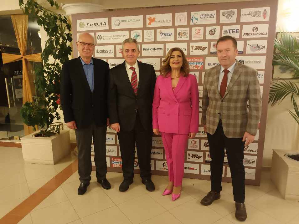 Τα Χριστούγεννα βρήκαν το νόημα τους στην αποψινή εκδήλωση αλληλεγγύης για τη δημιουργία ξενώνα Καρκινοπαθών