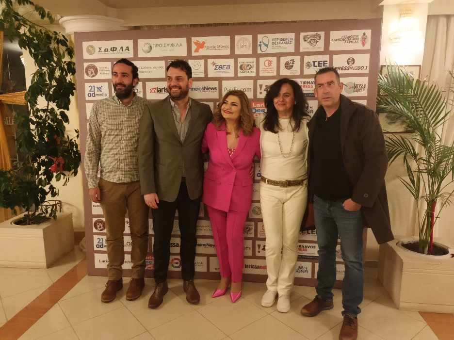 Τα Χριστούγεννα βρήκαν το νόημα τους στην αποψινή εκδήλωση αλληλεγγύης για τη δημιουργία ξενώνα Καρκινοπαθών