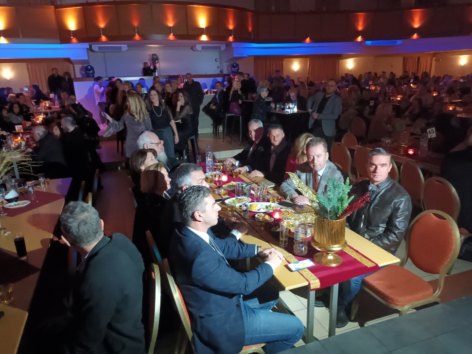 Τα Χριστούγεννα βρήκαν το νόημα τους στην αποψινή εκδήλωση αλληλεγγύης για τη δημιουργία ξενώνα Καρκινοπαθών