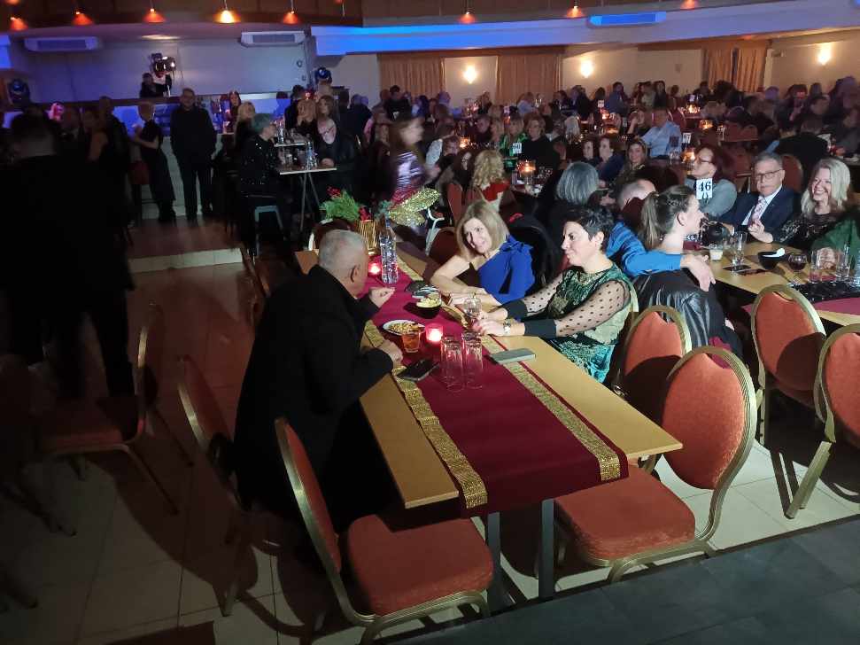 Τα Χριστούγεννα βρήκαν το νόημα τους στην αποψινή εκδήλωση αλληλεγγύης για τη δημιουργία ξενώνα Καρκινοπαθών