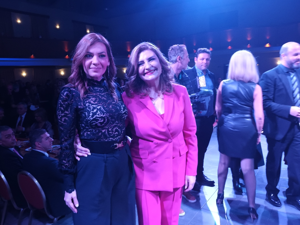 Τα Χριστούγεννα βρήκαν το νόημα τους στην αποψινή εκδήλωση αλληλεγγύης για τη δημιουργία ξενώνα Καρκινοπαθών