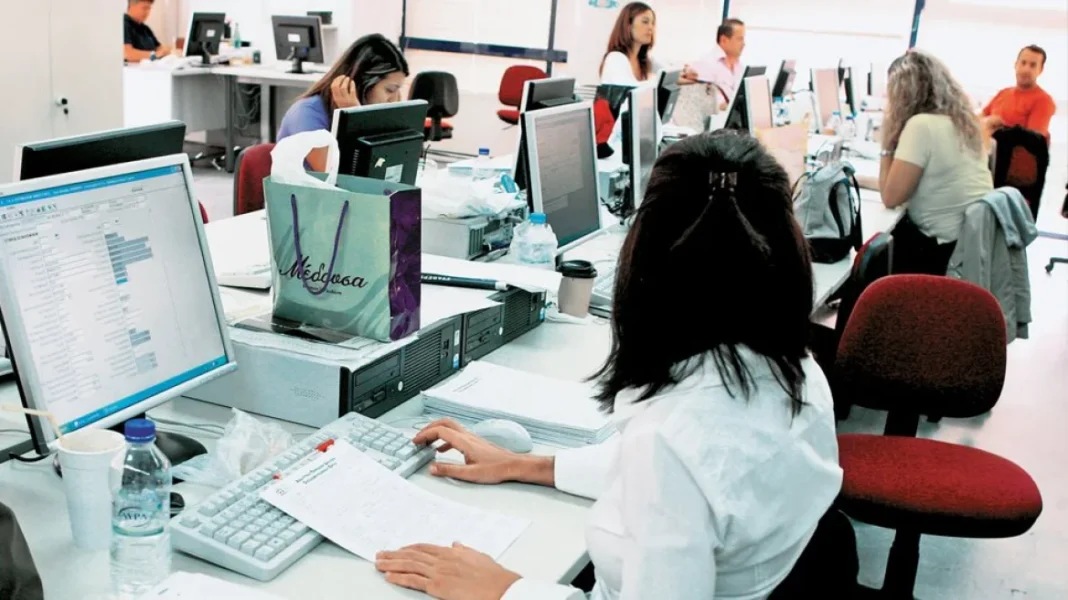 Δημόσιο: Αλλάζουν όλα για 200.000 υπαλλήλους