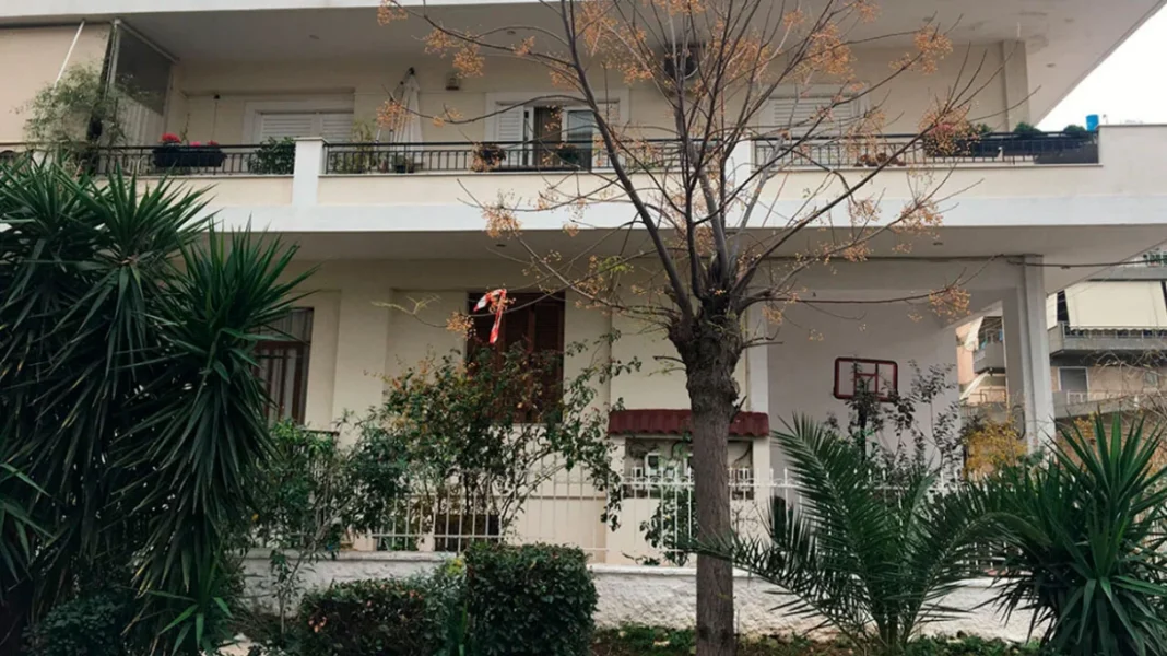 Ο πατέρας της 23χρονης αποκαλύπτει όλο το παρασκήνιο πριν την άγρια δολοφονία από την 17χρονη