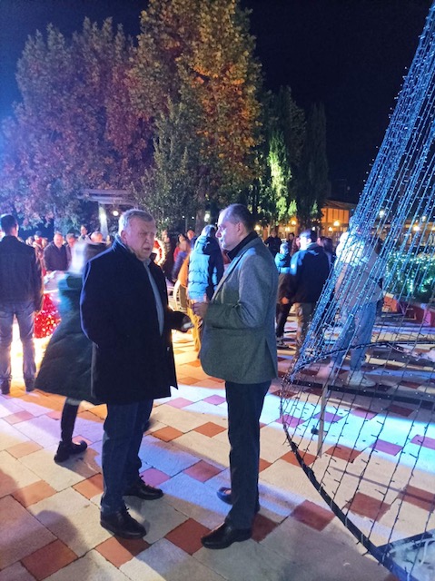 ΑΝΑΜΜΑ ΔΕΝΤΡΟΥ ΝΙΚΑΙΑ