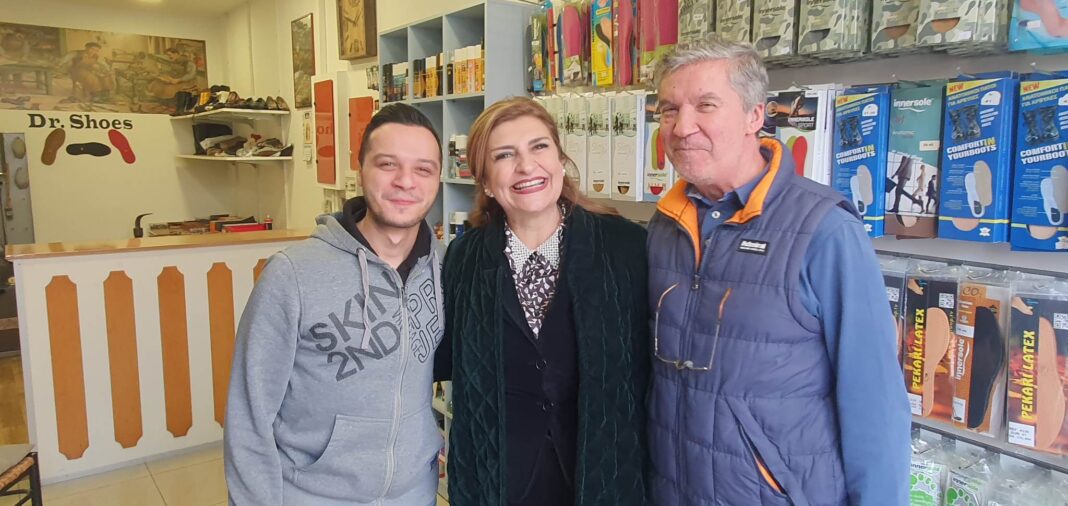 Ε. Λιακούλη: «Γκρίζα Χριστούγεννα στην αγορά της Λάρισας»