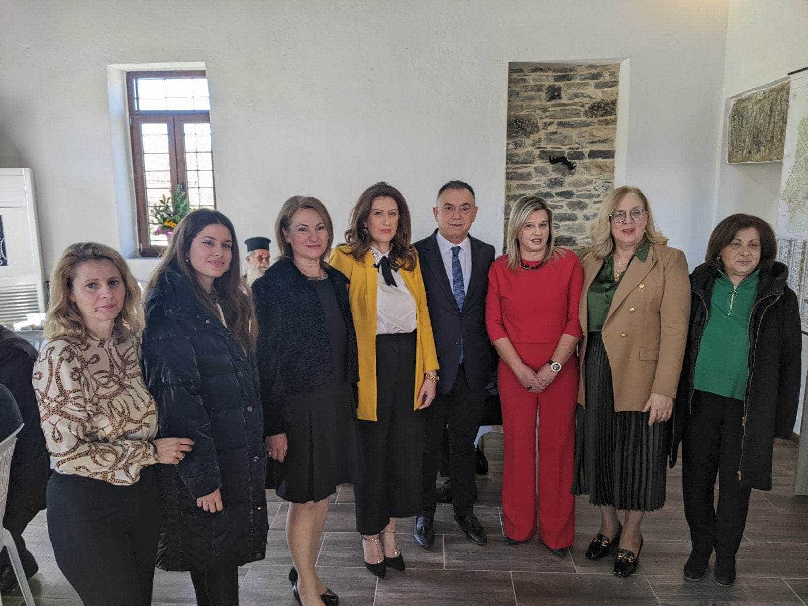 Με τις γυναίκες του Αγίου Γεωργίου ο Χρήστος Κέλλας