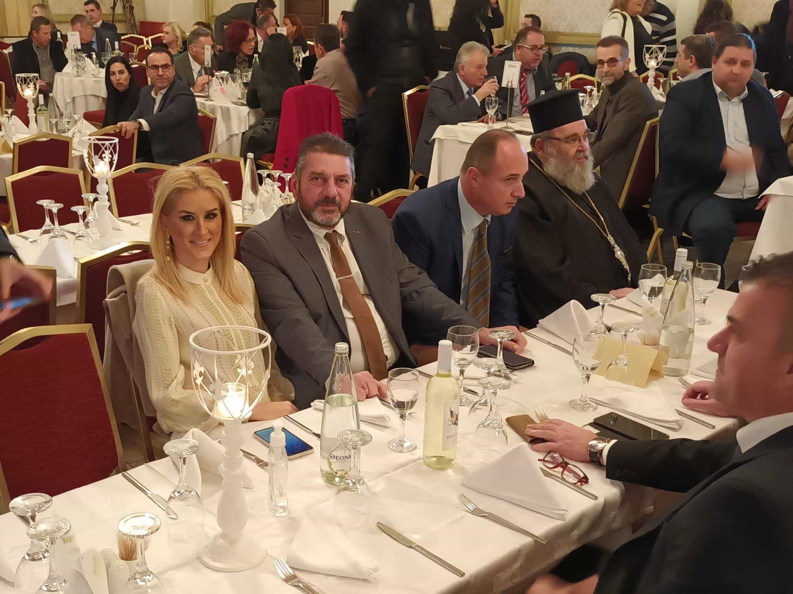 Πλήθος κόσμου στην κοπή πίτας του Επιμελητηρίου Λάρισας