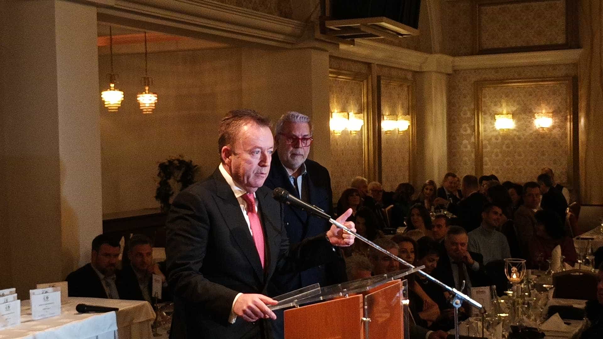Πλήθος κόσμου στην κοπή πίτας του Επιμελητηρίου Λάρισας