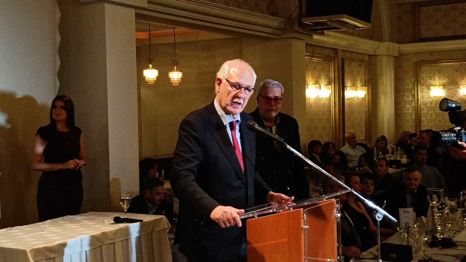 Πλήθος κόσμου στην κοπή πίτας του Επιμελητηρίου Λάρισας