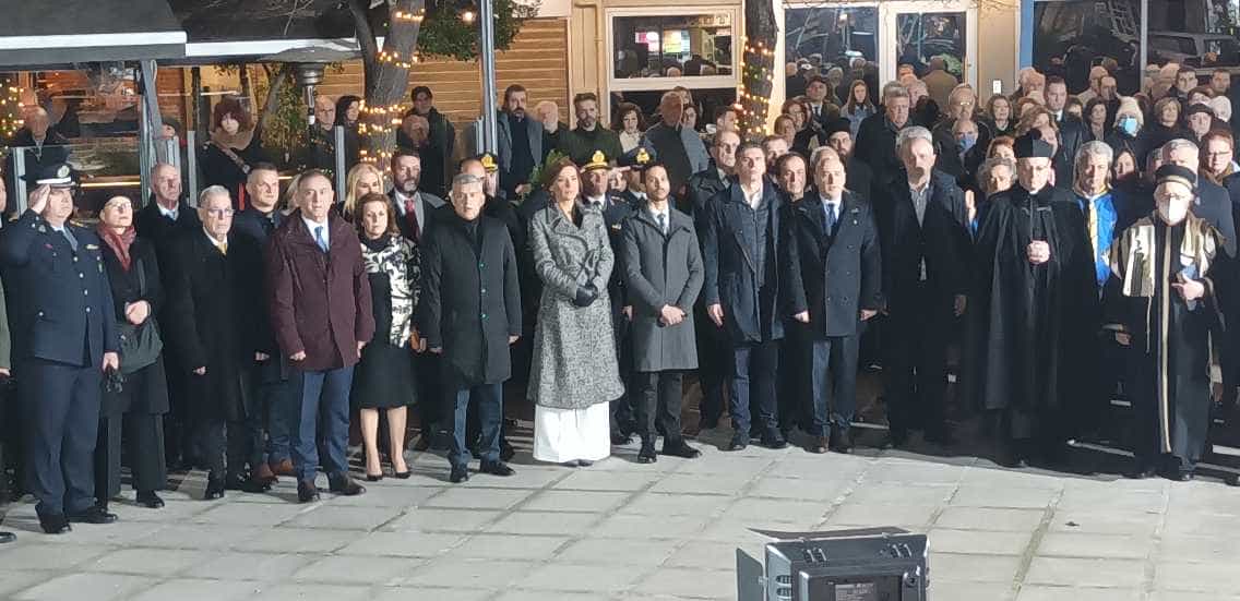 Επιμνημόσυνη δέηση και κατάθεση στεφάνων στην Πλατεία Εβραίων για τα θύματα του Ολοκαυτώματος