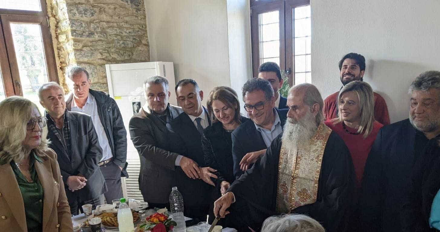 Με τις γυναίκες του Αγίου Γεωργίου ο Χρήστος Κέλλας