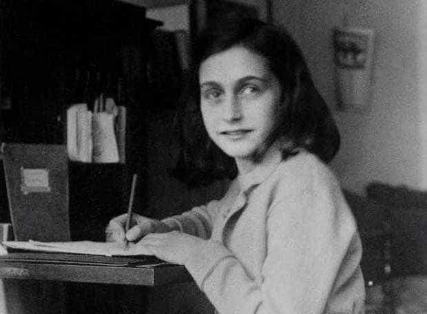 Anne_Frank-2 (2) Έκθεση-δράση με τίτλο «Αφήστε με να είμαι ο εαυτός μου» στη Δημοτική Πινακοθήκη Λάρισας- Μουσείου Γ.Ι.Κατσίγρα