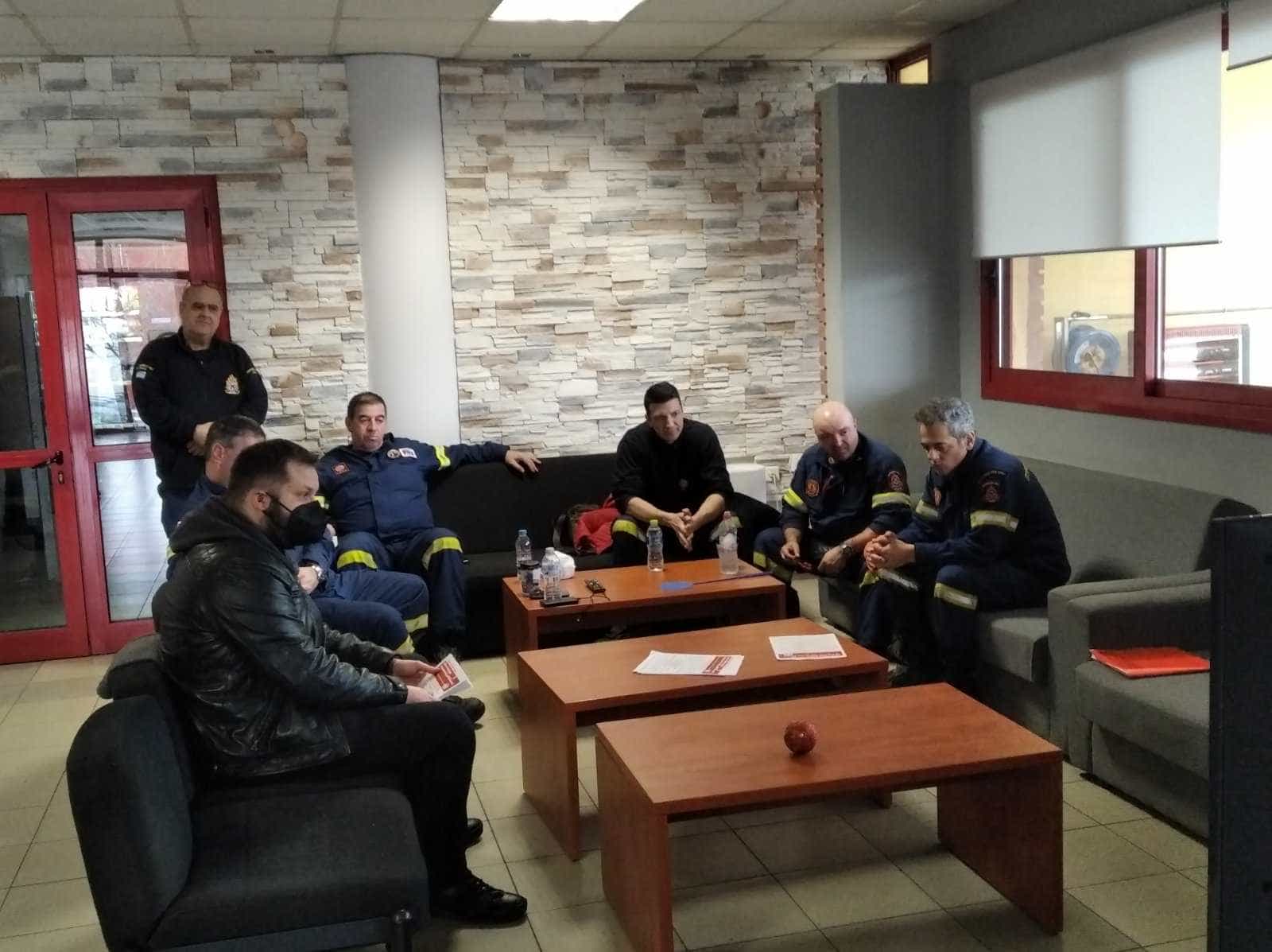 Περιοδεία στελεχών του ΚΚΕ στον 3ο Πυροσβεστικό Σταθμό Λάρισας και στην 8η ΕΜΑΚ Θεσσαλία