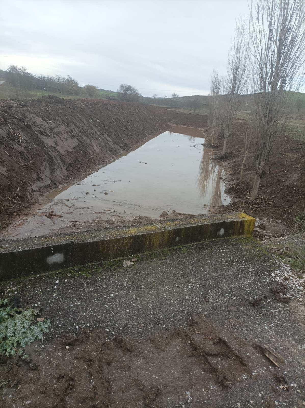 Ρέματα σε Ροδιά, Αργυροπούλι, Μαρμαρίνη και Ελευθεραί καθαρίστηκαν σε μήκος 8,5 χλμ από την Περιφέρεια Θεσσαλίας