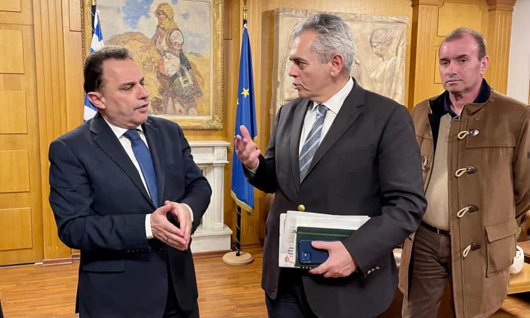 Μ. Χαρακόπουλος με αχλαδοπαραγωγούς σε Γεωργαντά