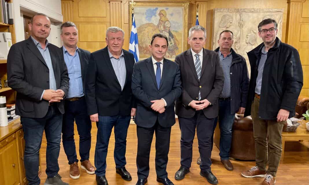 Μάξιμος Χαρακόπουλος με δήμαρχο Κιλελέρ και αγρότες σε Γεωργαντά