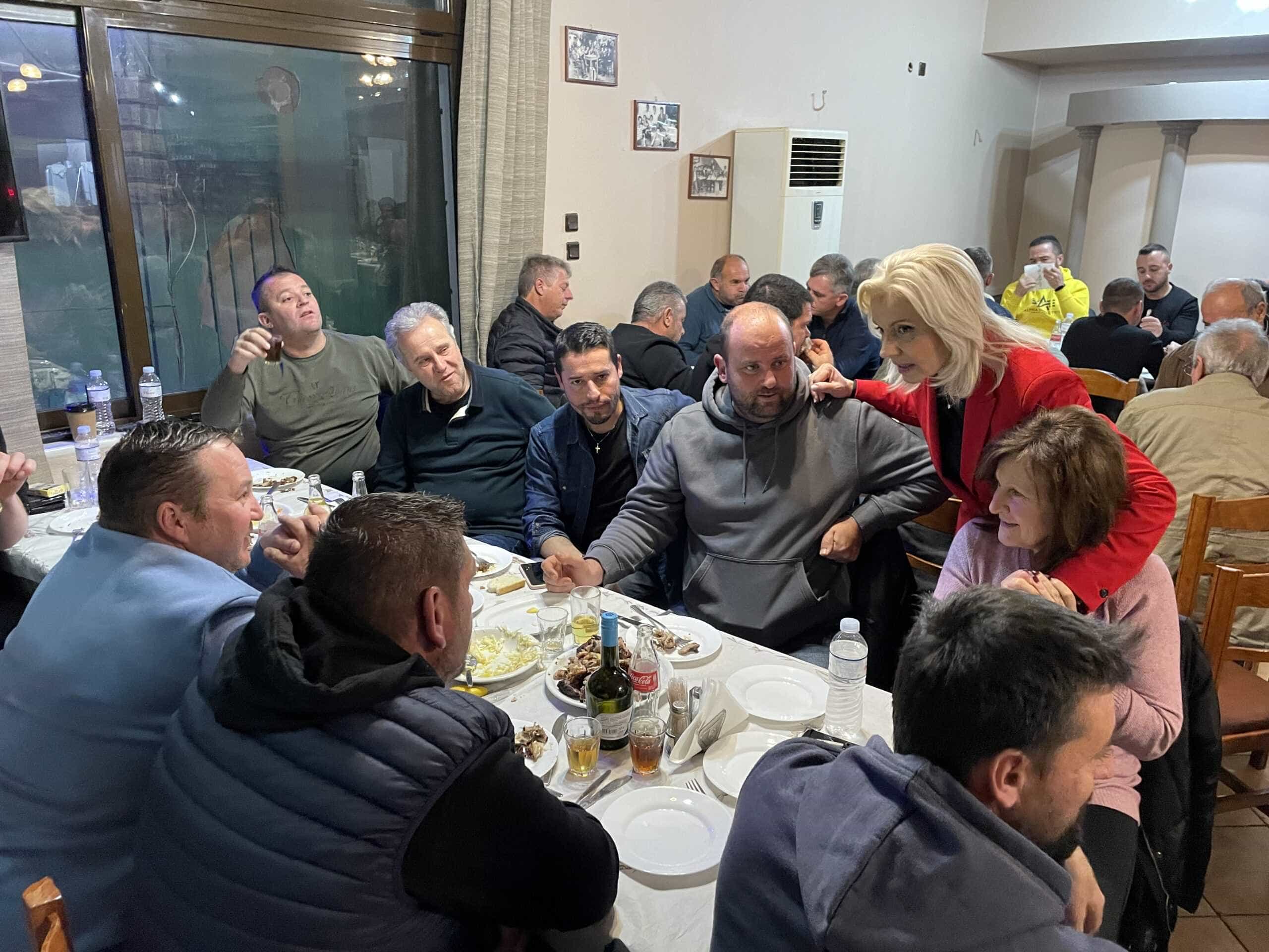 Ρένα Καραλαριώτου στο Βλαχογιάνι Ελασσόνας