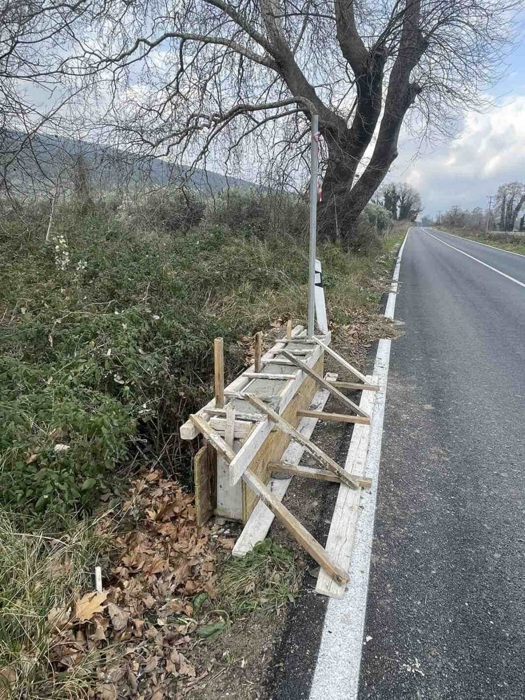Αποκατάσταση τεχνικών στο δρόμο από Στόμιο προς Ομόλιο
