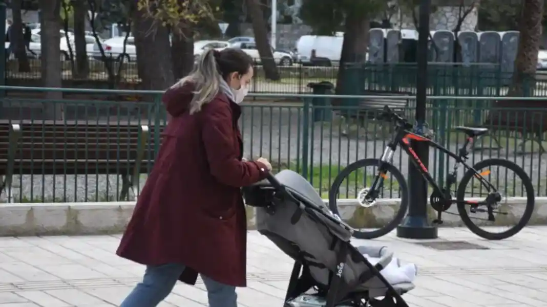 Άδεια μητρότητας