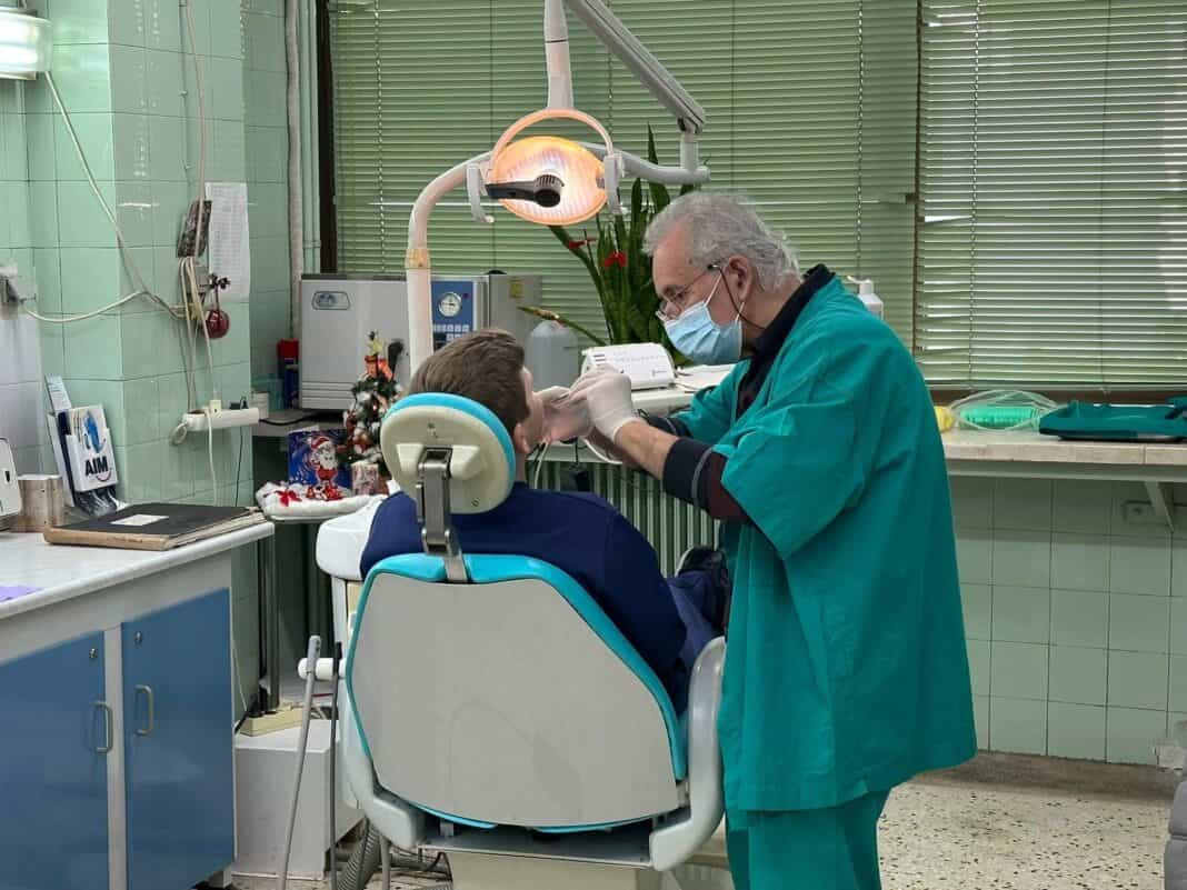 Απεργούν σήμερα οι οδοντίατροι της Λάρισας