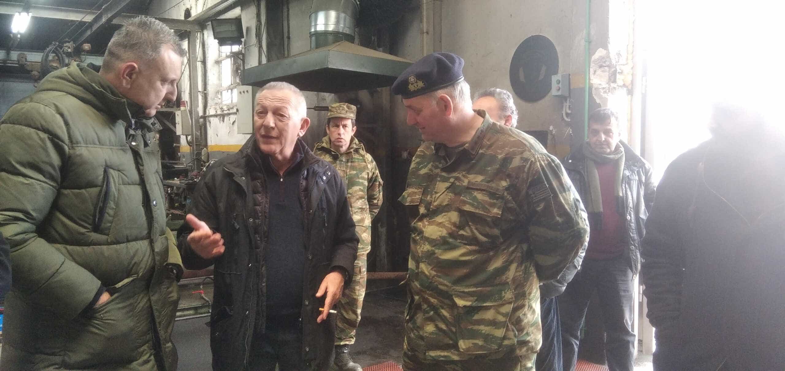 1 από 201 Περιοδεία Κλιμάκιου του ΚΚΕ με επικεφαλή το Θανάση Παφίλη στο 303 ΠΕΒ