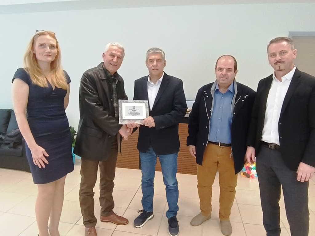 Βράβευσε τον Κ. Αγοραστό για τη διαχρονική προσφορά του στην ποδηλασία η Ελληνική Ομοσπονδία Ποδηλασίας