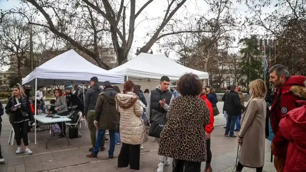 Μάζεψαν συνολικά 8.000 φιάλες αίματος για τους τραυματίες