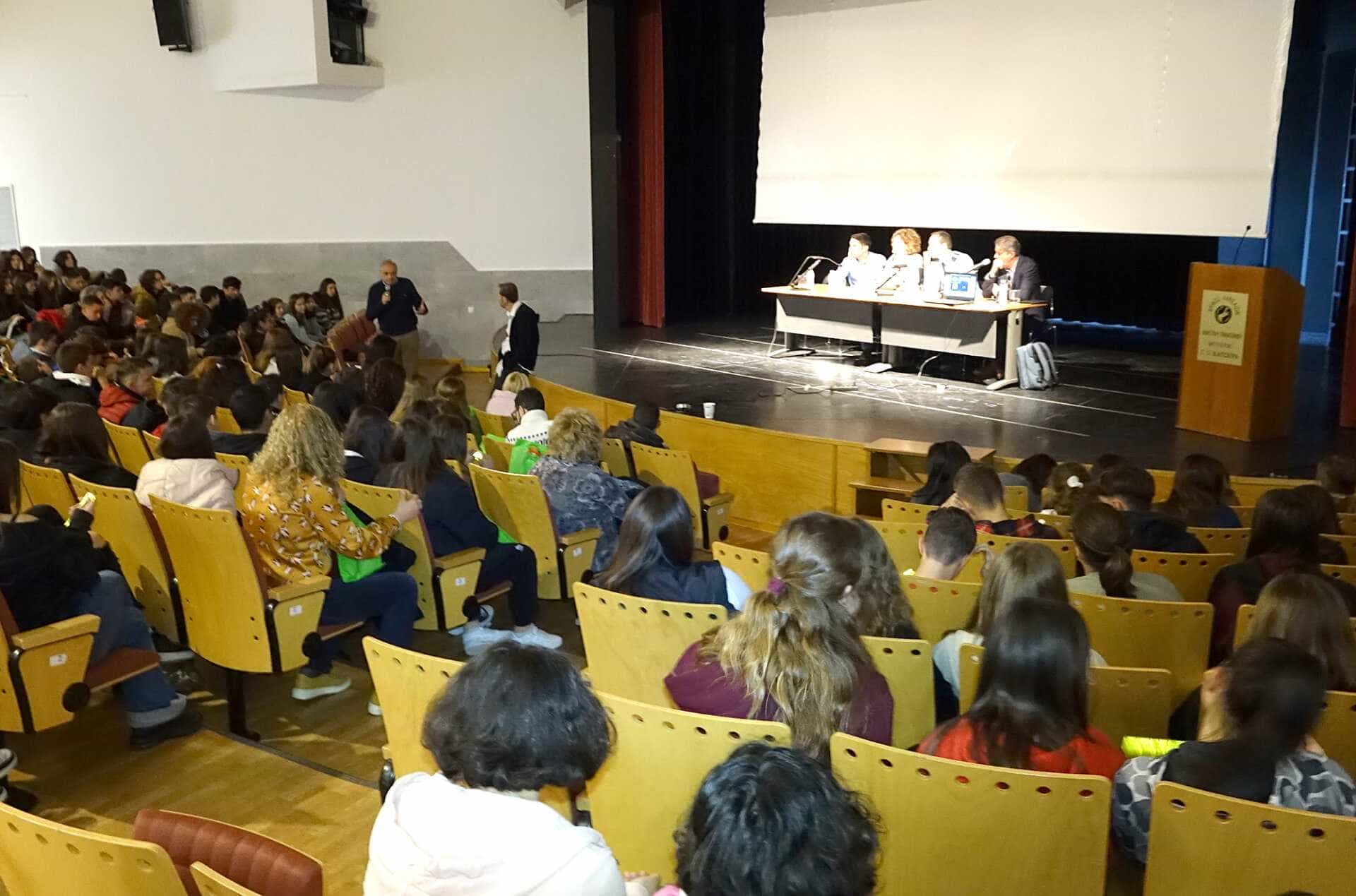 Δήμος Λαρισαίων: Ενημέρωση μαθητών για ασφαλή μετακίνηση με ποδήλατο και ηλεκτρινό πατίνι