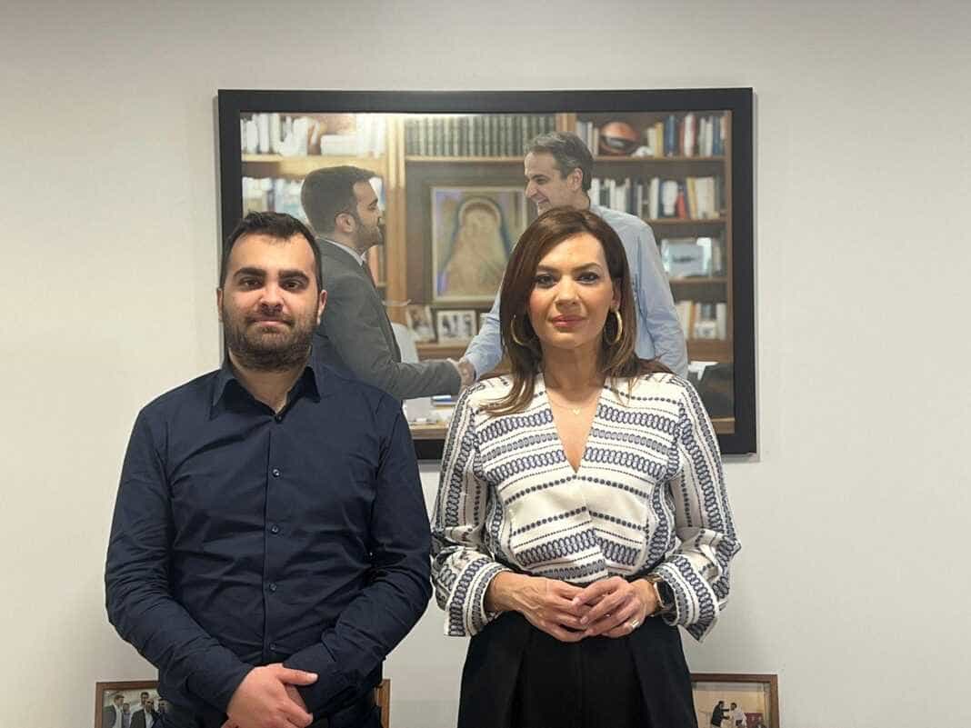 ΣΤΕΛΛΑ ΜΠΙΖΙΟΥ ΣΥΝΑΝΤΗΣΗ ΜΕ ΟΡΦΕΑ ΓΕΩΡΓΙΟΥ ΠΡΟΕΔΡΟ ΟΝΝΕΔ