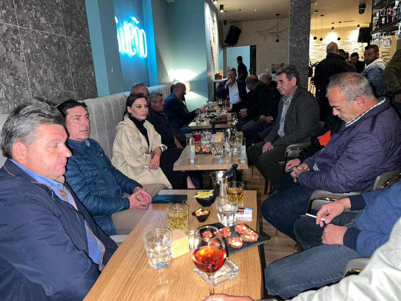 Στέλλα Μπίζιου σε Καρίτσα, Στόμιο, Ομόλιο, Παλιόπυργο, Αιγάνη και
Πυργετό - Ο Ελληνικός λαός θα δώσει ισχυρή εντολή αυτοδυναμίας στη ΝΔ