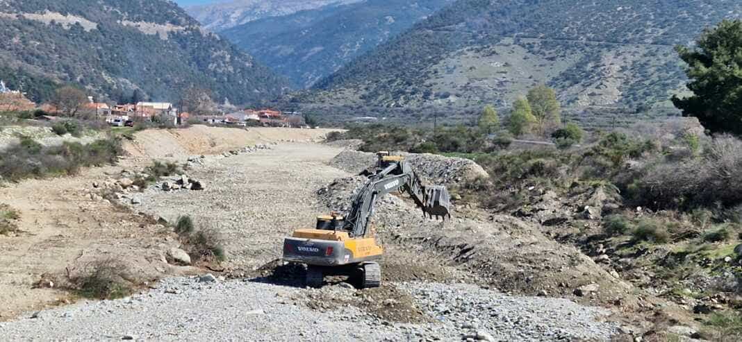 Σε εξέλιξη βρίσκεται από την Περιφέρεια Θεσσαλίας ο καθαρισμός ρεμάτων στην  περιοχή του Συκουρίου